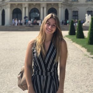 Meet your Posher, Sasha